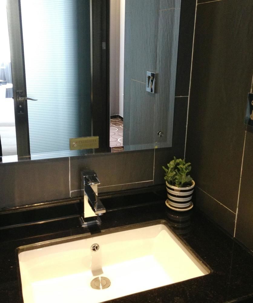 Zhuhai Jilianboer Hotel Экстерьер фото